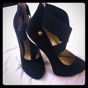 Guess Black Ankle Strap Heels. Size 7